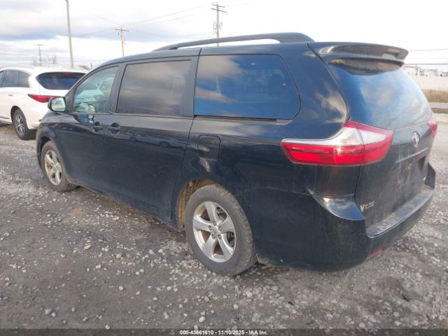 2015 TOYOTA SIENNA 5TDKK3DCXFS571025 Photo 2