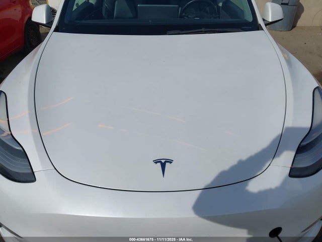 43661675 :رقم المزاد ، 5YJYGDEE0MF161210 vin ، 2021 Tesla Model Y Long Range Dual Motor All-wheel Drive مزاد بيع