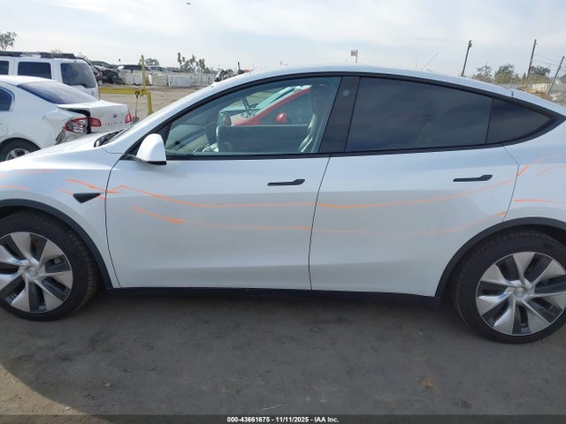 43661675 :رقم المزاد ، 5YJYGDEE0MF161210 vin ، 2021 Tesla Model Y Long Range Dual Motor All-wheel Drive مزاد بيع