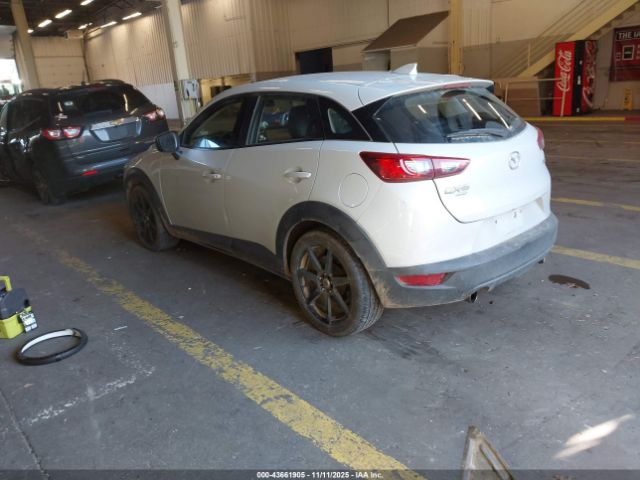 2017 MAZDA CX-3 JM1DKFC77H0149959 Photo 2