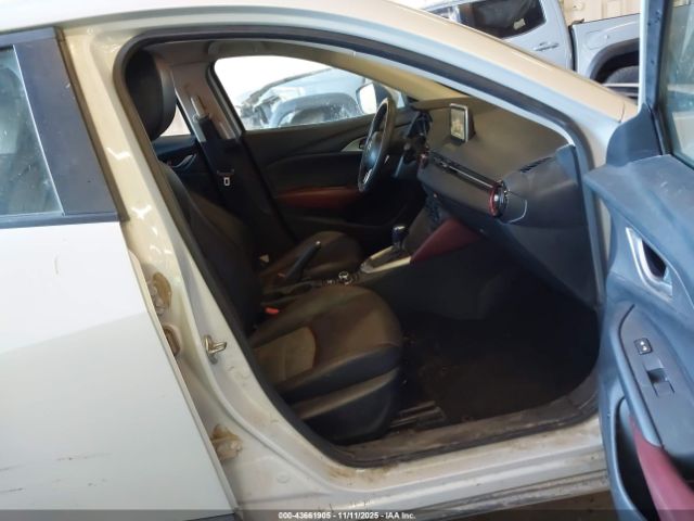 2017 MAZDA CX-3 JM1DKFC77H0149959 Photo 4