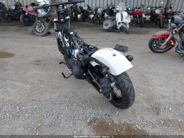 2021 HARLEY-DAVIDSON FXBBS 1HD1YYK2XMB023305 Photo 2