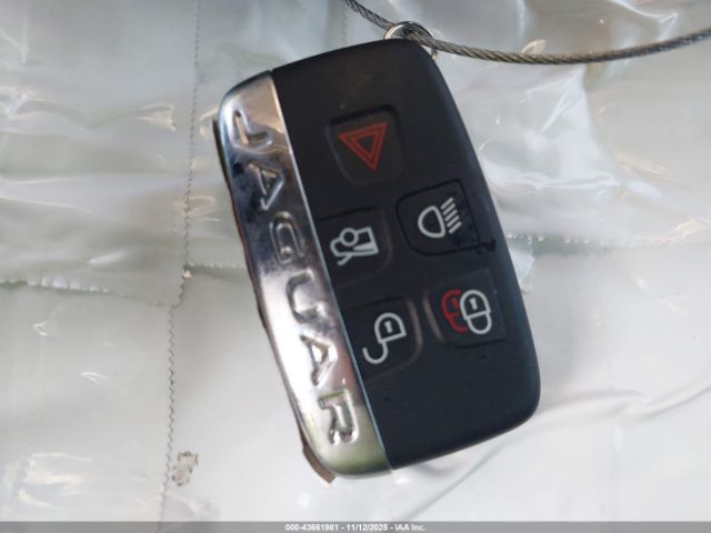 2024 JAGUAR F-TYPE SAJD51FE3RCK84135 Photo 10