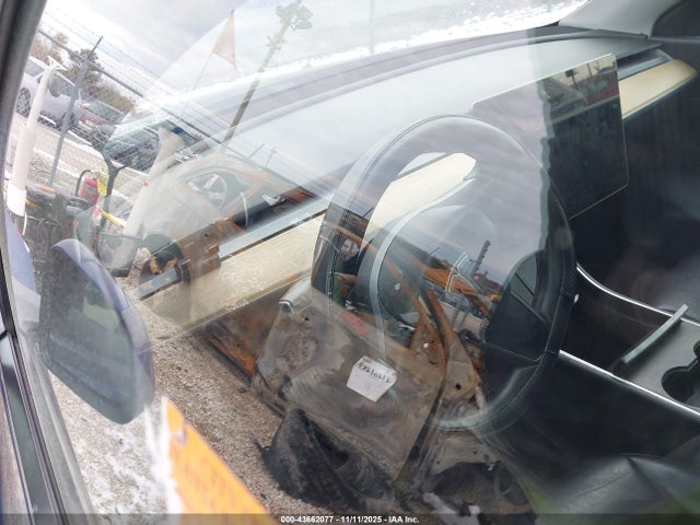 Tesla Model Y 2020 5YJYGDEF6LF002246 Image 14