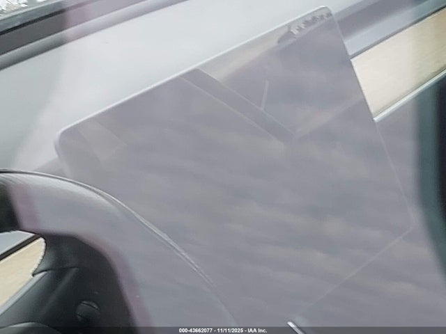 Tesla Model Y 2020 5YJYGDEF6LF002246 Image 17