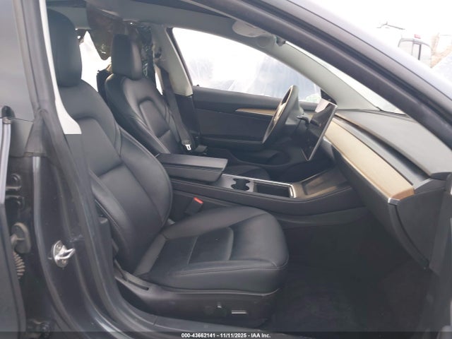 2021 TESLA MODEL 3 5YJ3E1EB0MF999077 Photo 4