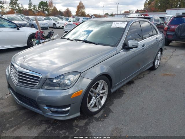 2012 MERCEDES-BENZ C 300 WDDGF8BB9CR228112 Photo 1