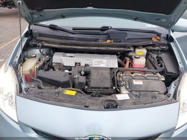 JTDKN3DUXF1927499 Toyota Prius Two