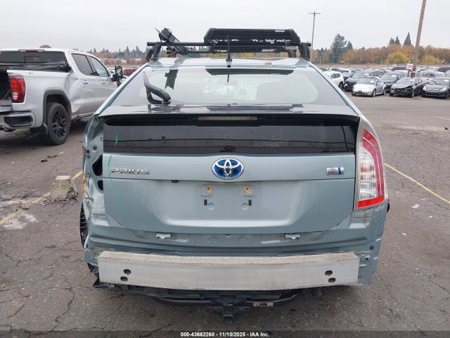JTDKN3DUXF1927499 Toyota Prius Two