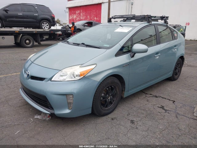 JTDKN3DUXF1927499 Toyota Prius Two