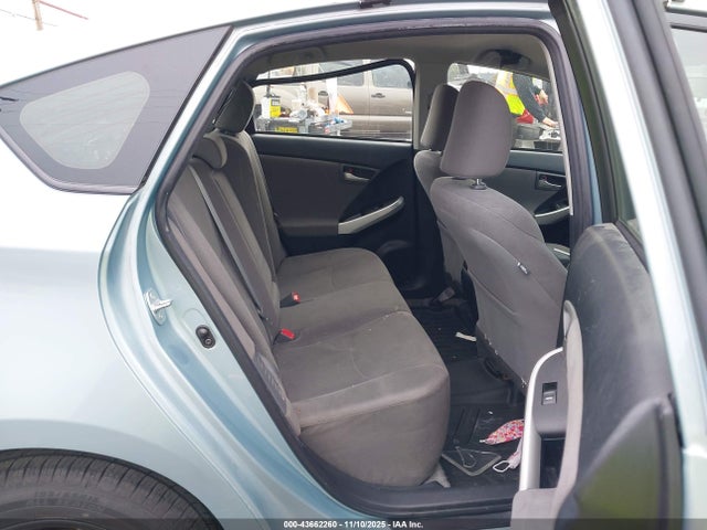 JTDKN3DUXF1927499 Toyota Prius Two