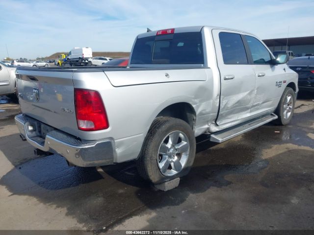 2019 RAM 1500 CLASSIC 1C6RR7LTXKS526646 Photo 3