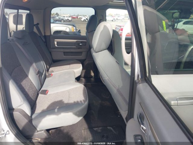 2019 RAM 1500 CLASSIC 1C6RR7LTXKS526646 Photo 7