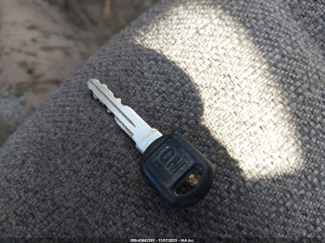 2000 CHEVROLET CAVALIER 1G1JC5247Y7290855 Photo 10