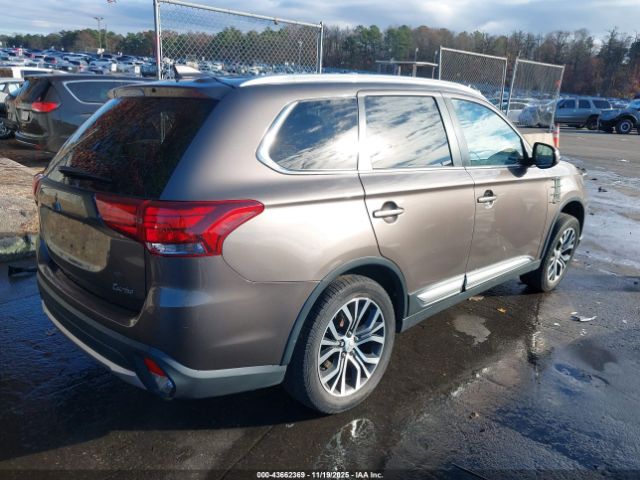 2017 MITSUBISHI OUTLANDER JA4AZ3A37HZ015942 Photo 3