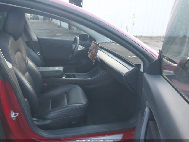 2019 TESLA MODEL 3 5YJ3E1EB6KF387284 Photo 4