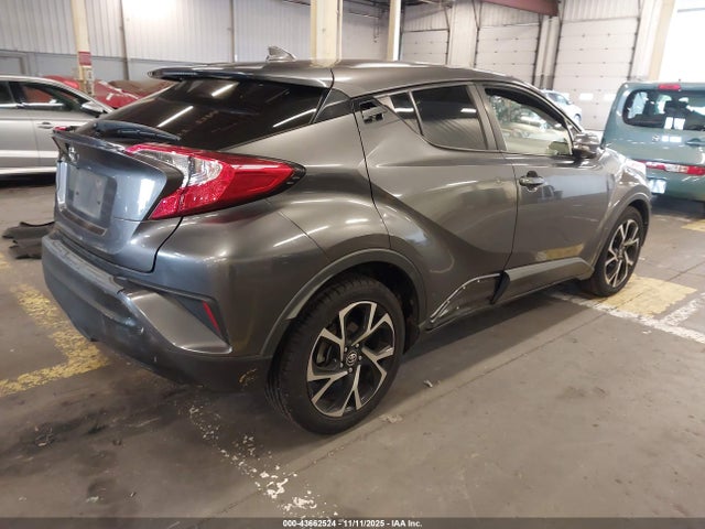 JTNKHMBX9J1001304 Toyota C-HR XLE