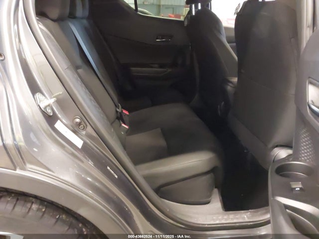 JTNKHMBX9J1001304 Toyota C-HR XLE