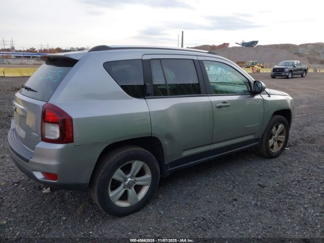 2014 JEEP COMPASS 1C4NJDEB0ED820583 Photo 2
