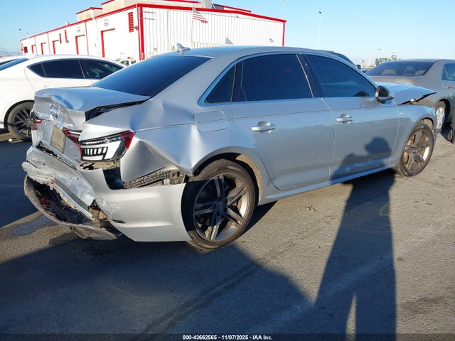 2018 AUDI A4 WAUENAF45JA167938 Photo 3