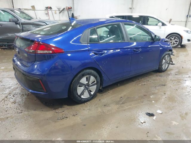 2019 HYUNDAI IONIQ HYBRID KMHC65LC1KU128365 Photo 3