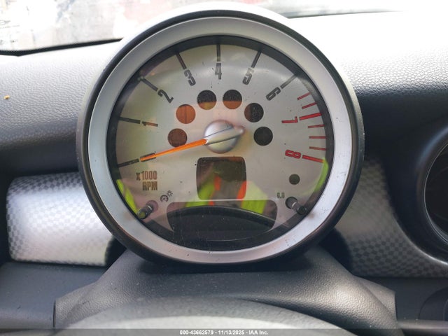 2009 MINI COOPER S WMWMF73589TT99815 Photo 6