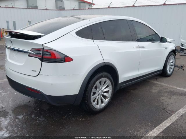 2016 TESLA MODEL X 5YJXCBE29GF013160 Photo 3