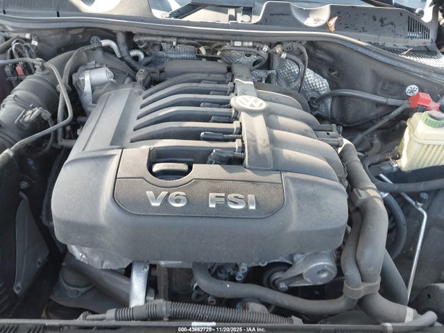 2016 VOLKSWAGEN TOUAREG WVGEF9BP0GD010125 Photo 9
