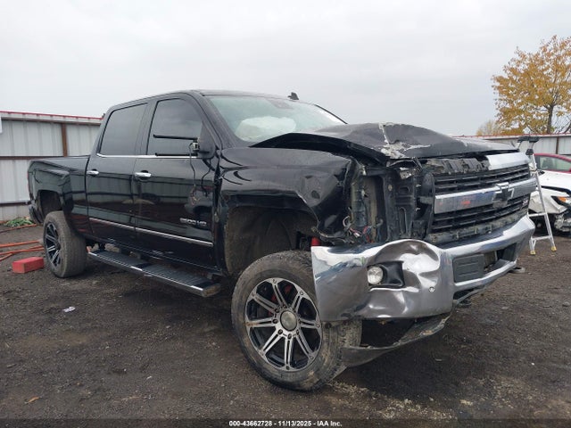 2015 1GC1KWE85FF131396 main image