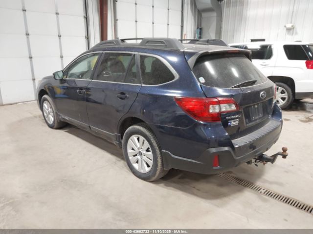 2018 SUBARU OUTBACK 4S4BSAHC5J3263894 Photo 2