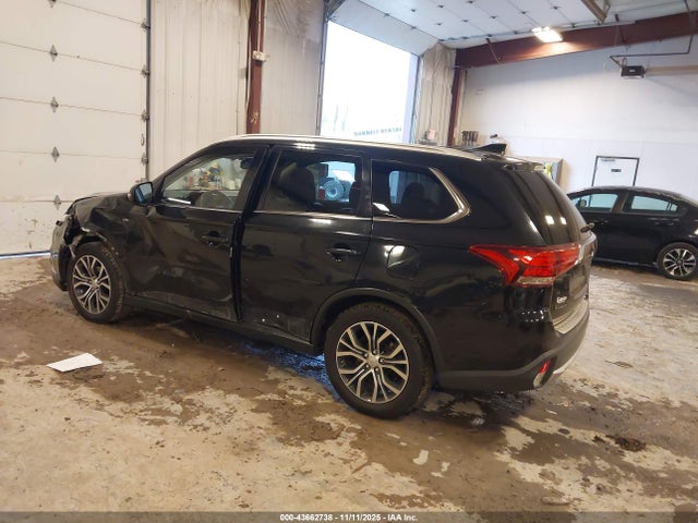 2017 MITSUBISHI OUTLANDER JA4JZ4AX2HZ006638 Photo 2