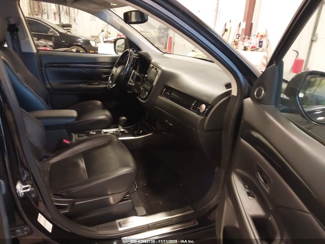 2017 MITSUBISHI OUTLANDER JA4JZ4AX2HZ006638 Photo 4