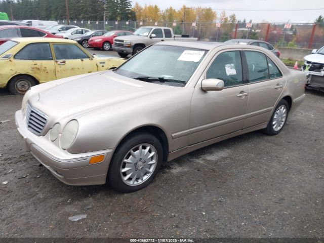 2000 MERCEDES-BENZ E 320 WDBJF82J5YX038445 Photo 1