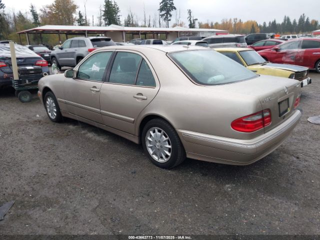 2000 MERCEDES-BENZ E 320 WDBJF82J5YX038445 Photo 2