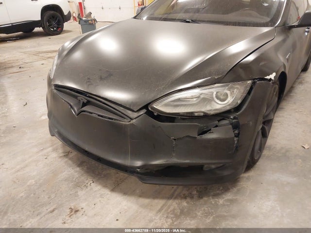 2016 TESLA MODEL S 5YJSA1E42GF124726 Photo 5