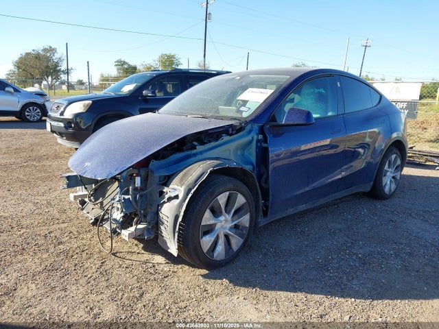 2023 TESLA MODEL Y 7SAYGDEE5PA181988 Photo 1