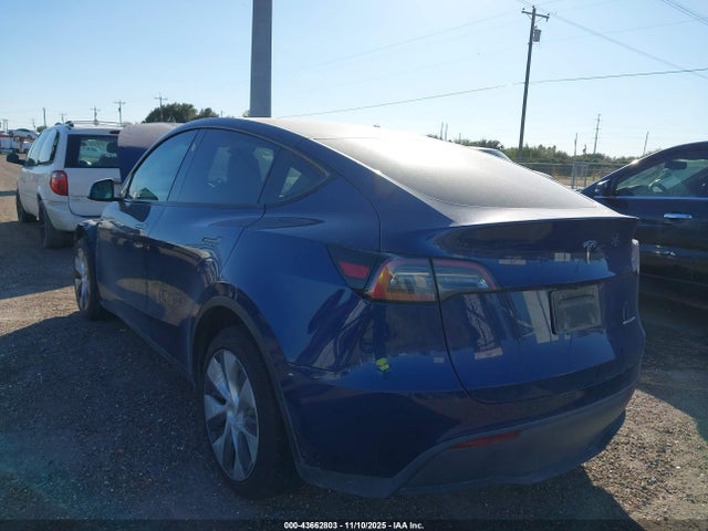 2023 TESLA MODEL Y 7SAYGDEE5PA181988 Photo 2