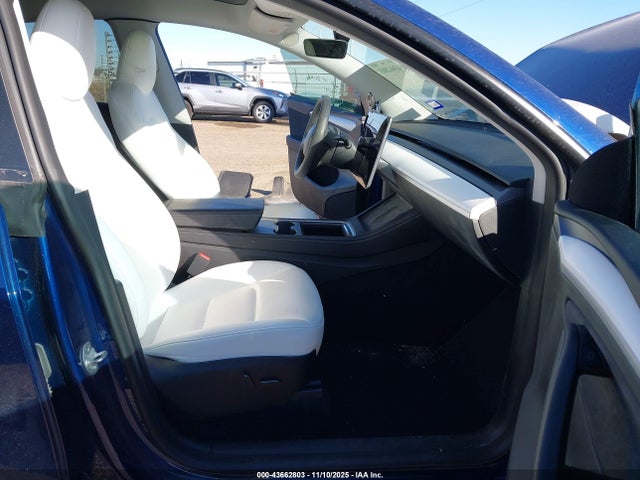 2023 TESLA MODEL Y 7SAYGDEE5PA181988 Photo 4