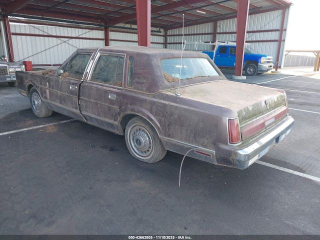 1987 LINCOLN TOWN CAR 1LNBM82F1HY670517 Photo 2