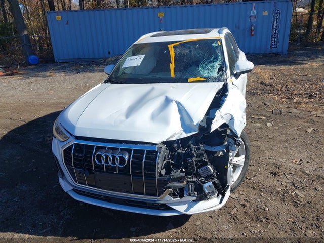 2023 Audi Q3 Premium Plus 45 Tfsi S Line Quattro Tiptronic მანქანა იყიდება აუქციონზე, vin: WA1EECF37P1078249, აუქციონის ნომერი: 43662824