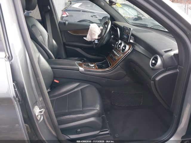 2017 MERCEDES-BENZ GLC 300 WDC0G4KB6HF132829 Photo 4