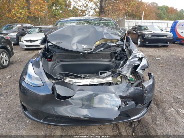 7SAYGDEE8SF299948 Tesla Model Y Long Range Dual Motor All-wheel Drive