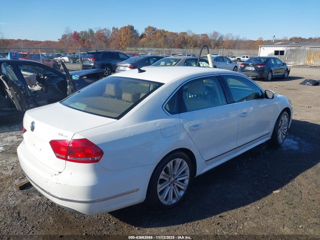 2015 Volkswagen Passat 1.8t Se მანქანა იყიდება აუქციონზე, vin: 1VWBS7A33FC030330, აუქციონის ნომერი: 43662868