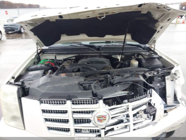 2011 CADILLAC ESCALADE 1GYS4AEF3BR373123 Photo 9