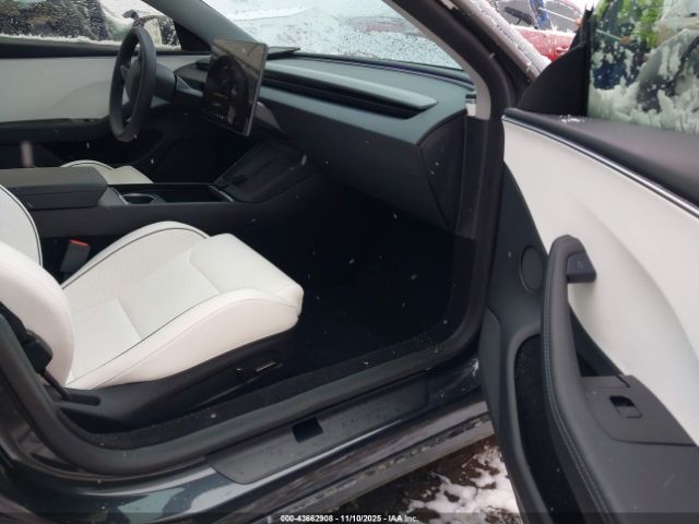 2024 TESLA MODEL 3 5YJ3E1ET0RF835537 Photo 4