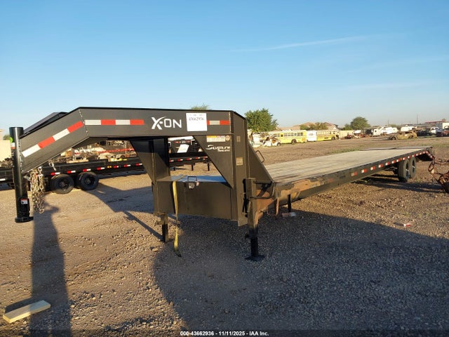 5WWGF4028T6043212 Delco Flatbed