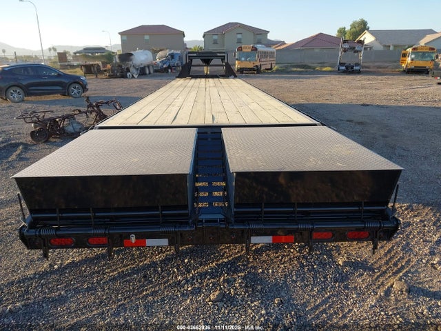 5WWGF4028T6043212 Delco Flatbed
