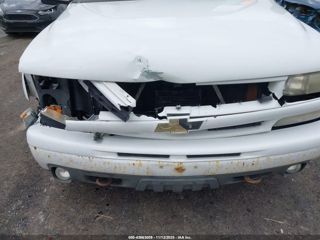 Продажа на аукционе авто 2003 Chevrolet Suburban 1500 Z71, vin: 3GNFK16T93G306844, номер лота: 43663009