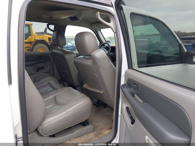 Продажа на аукционе авто 2003 Chevrolet Suburban 1500 Z71, vin: 3GNFK16T93G306844, номер лота: 43663009