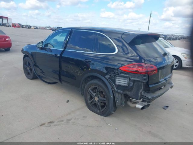 2016 PORSCHE CAYENNE WP1AA2A24GKA36171 Photo 2